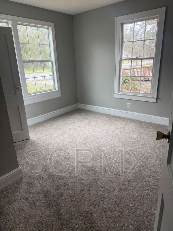 432 E Charlotte Ave - Photo 6 of 7