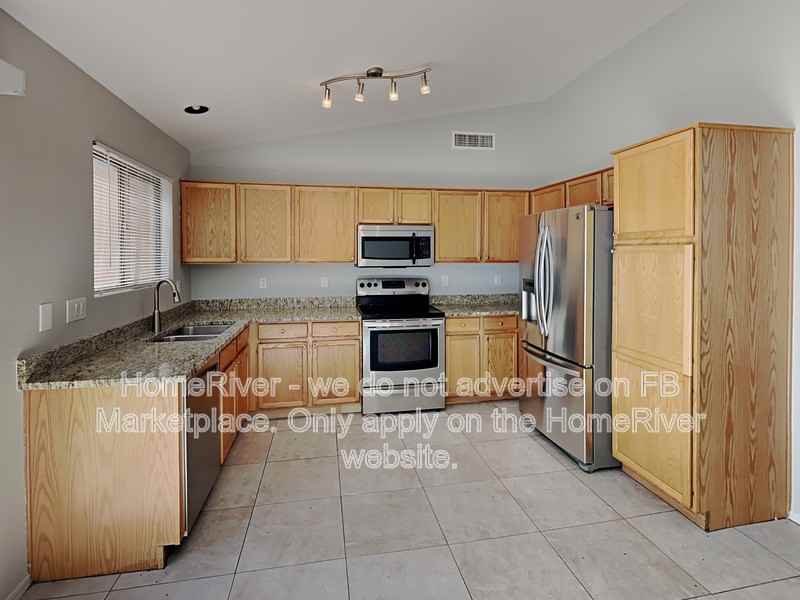 30580 N Maple Chase Dr - Photo 7 of 24