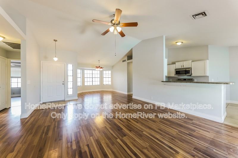 2 W Michelle Dr - Photo 3 of 18