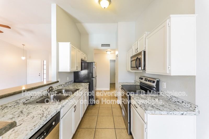 2 W Michelle Dr - Photo 5 of 18