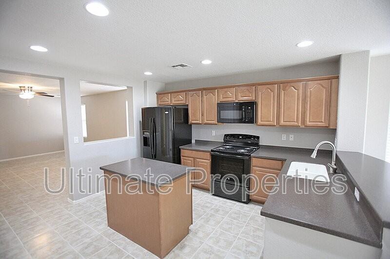 17674 W Maya Way - Photo 7 of 21