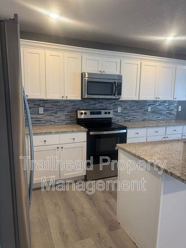 603 Hillcrest St Apt B - Photo 7 of 26