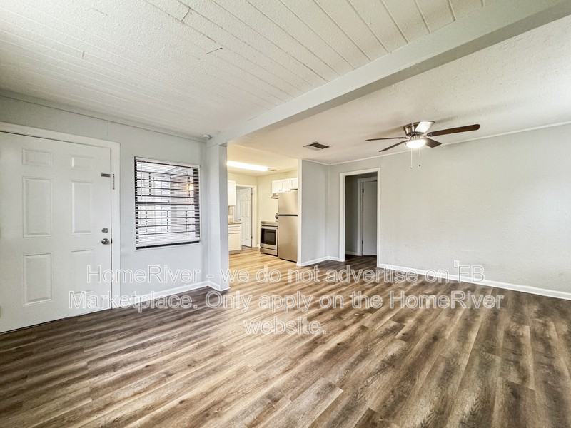 214 W Humphrey St - Photo 3 of 20