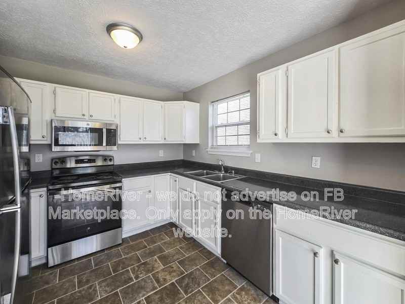 7367 Southern Lakes Dr - Photo 7 of 24