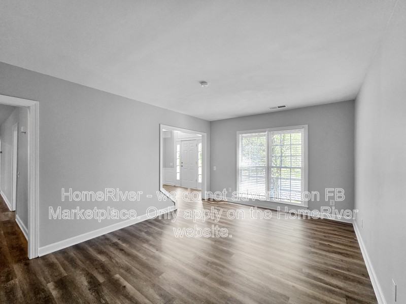 8803 Glenside St - Photo 3 of 26