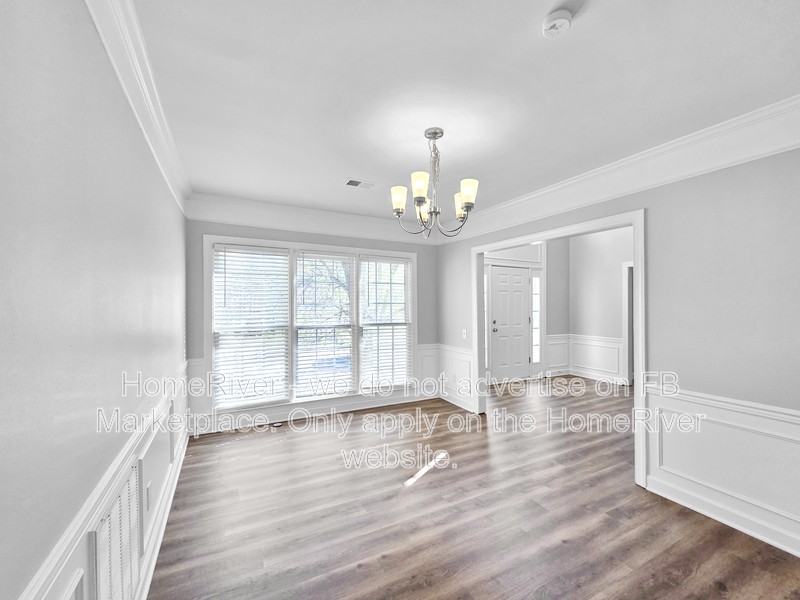 8803 Glenside St - Photo 4 of 26