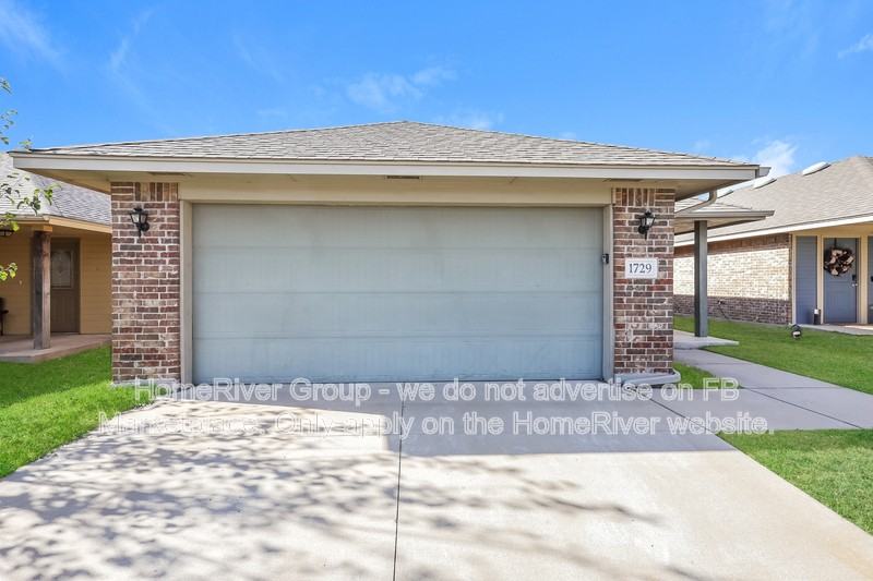 1729 Everglade Ct - Photo 2 of 20