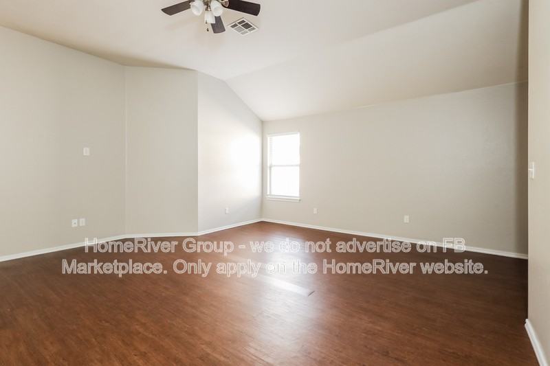 1729 Everglade Ct - Photo 5 of 20