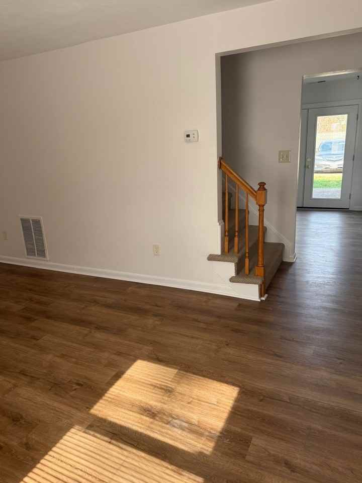Peaks Manor - Photo 5 of 13