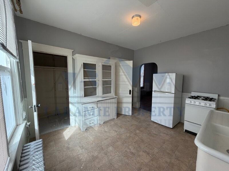 508 E Garfield St #1 - Photo 5 of 8