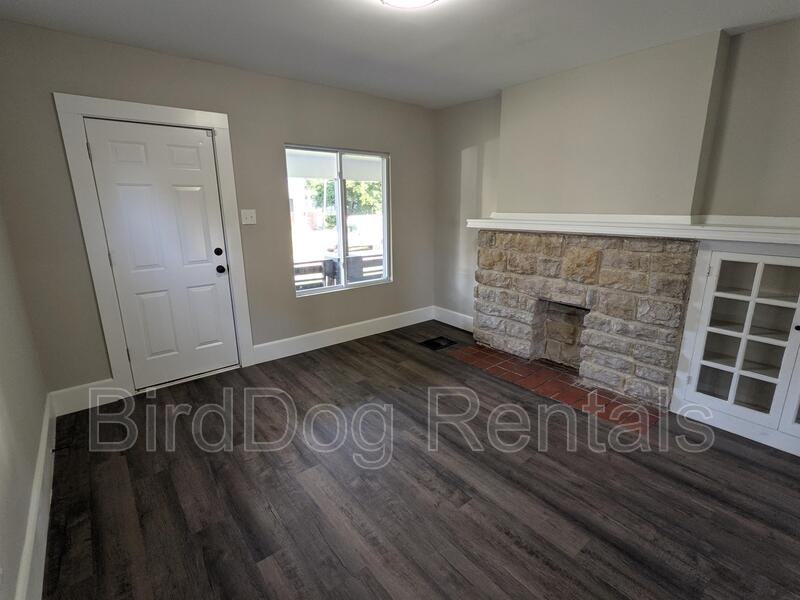 2735 Sutton Ave - Photo 3 of 21