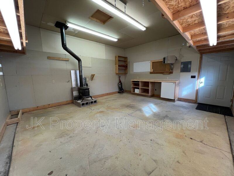 2217 1st Ave S - Photo 5 of 10