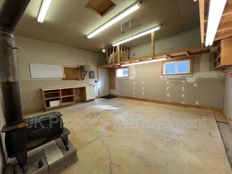 2217 1st Ave S - Photo 7 of 10