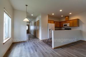 featured image of 865 Nw Ivy St