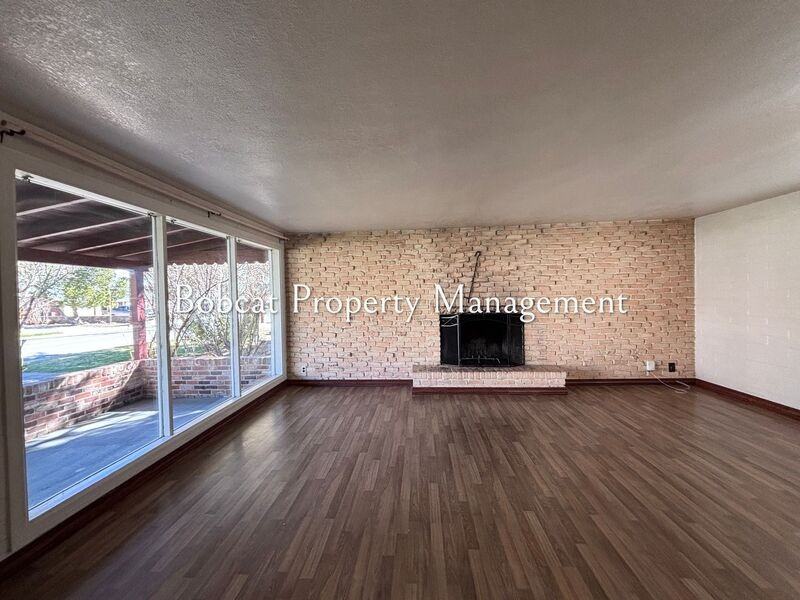 719 W Fifth St - Photo 2 of 45