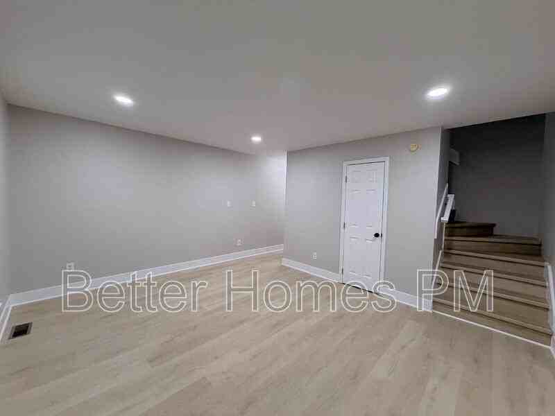 104 Stowe Pl #A - Photo 2 of 12