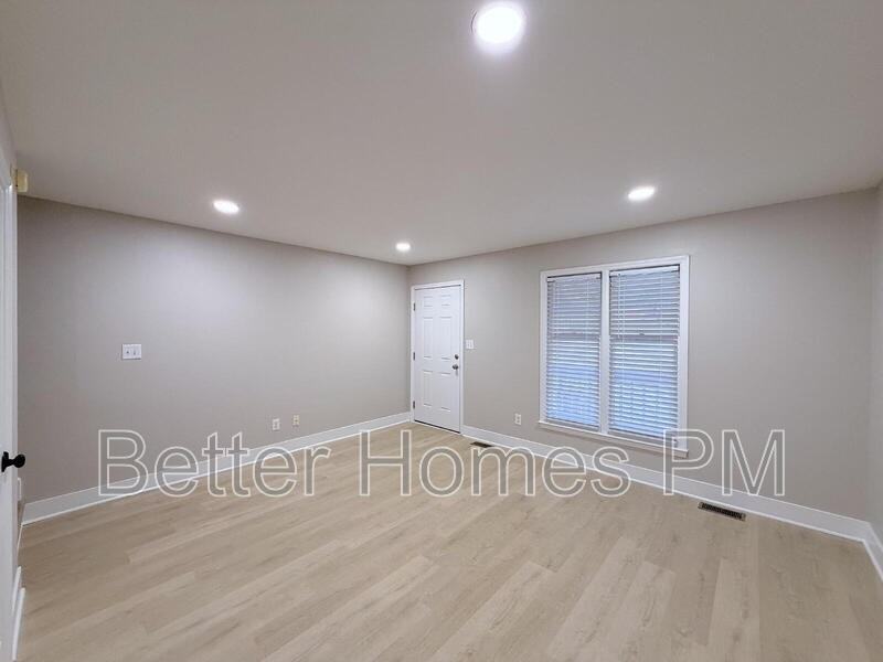 104 Stowe Pl #A - Photo 3 of 12