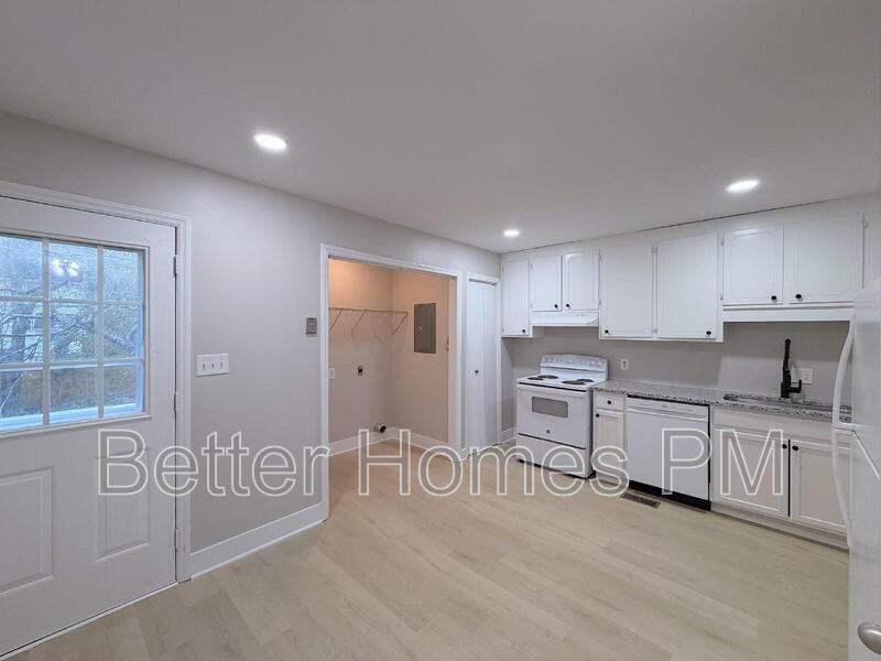 104 Stowe Pl #A - Photo 4 of 12
