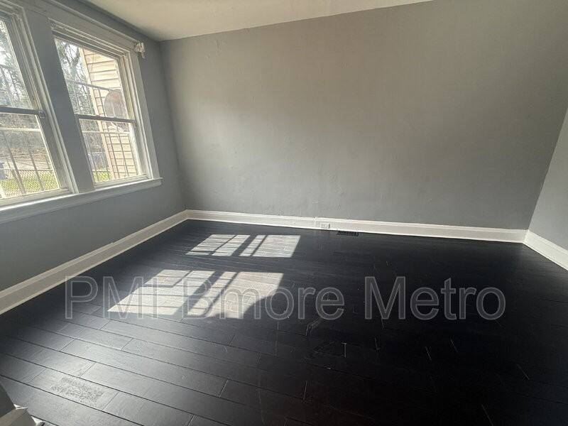 531 Willow Ave - Photo 7 of 13