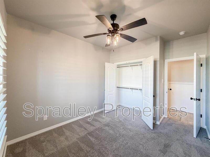 6125 Modena Dr - Photo 4 of 34