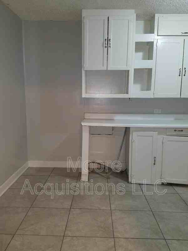 221 Leonard Dr - Photo 5 of 21