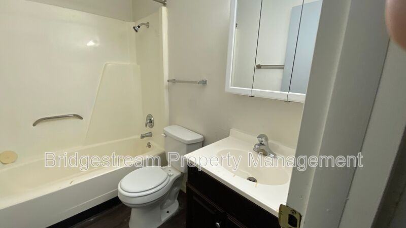 1299 Sanlor Ave - Photo 5 of 18