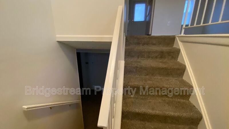 105 Bedford Farm Cir - Photo 4 of 29