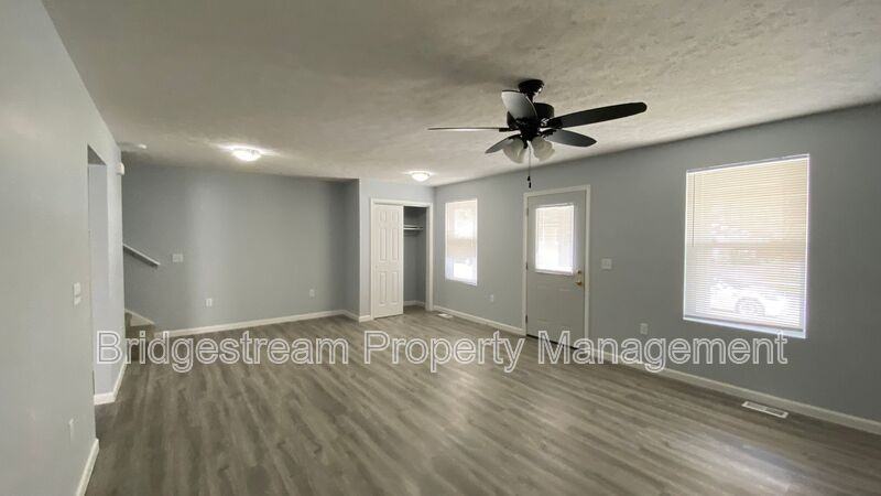 2025 Culver Ave - Photo 2 of 22