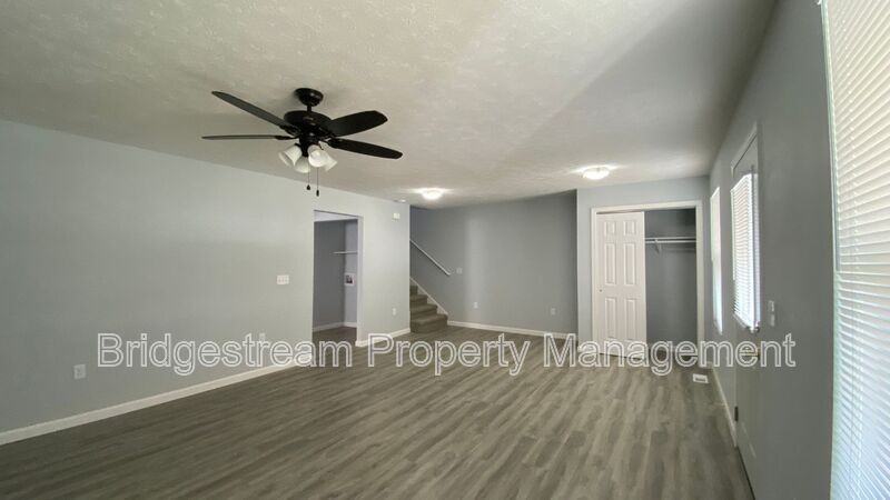 2025 Culver Ave - Photo 4 of 22