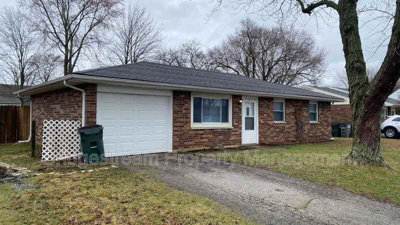 2507 Foxchase Ct W - Photo 2 of 4