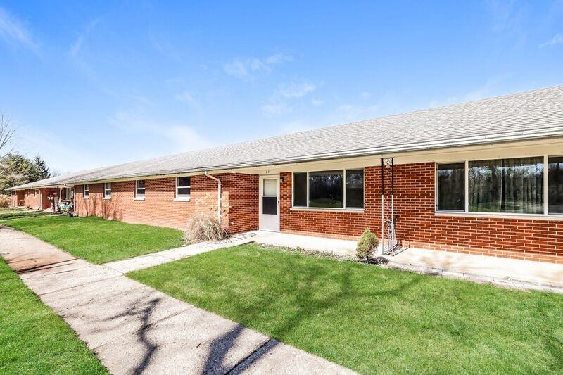 447 Ogden Rd #427 - Photo 2 of 9