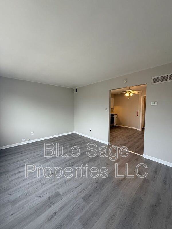 727 Clifton Ave #2 - Photo 2 of 21