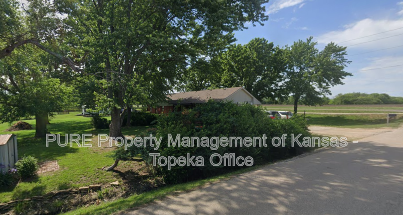 3445 Se 45th St - Photo 3 of 7