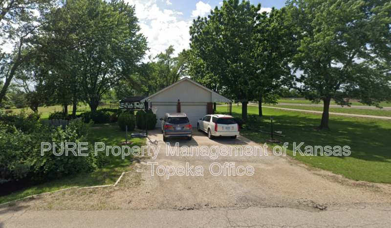 3445 Se 45th St - Photo 5 of 7