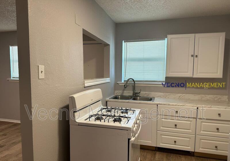 102 E Cheryl Dr #8 - Photo 3 of 9