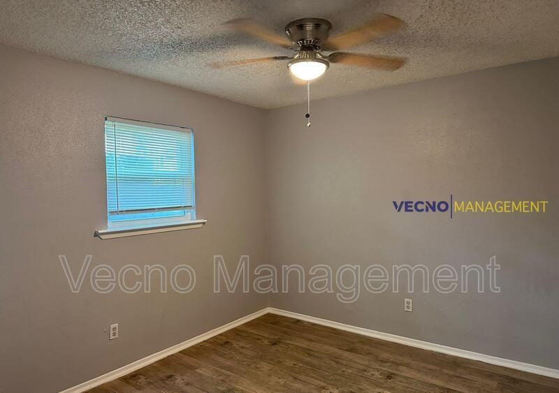 102 E Cheryl Dr #8 - Photo 4 of 9