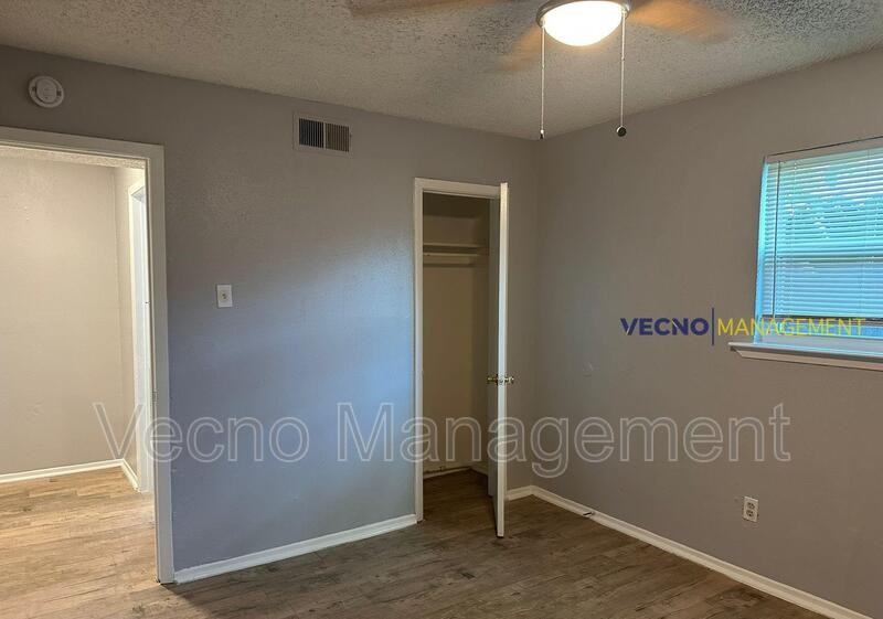 102 E Cheryl Dr #8 - Photo 5 of 9