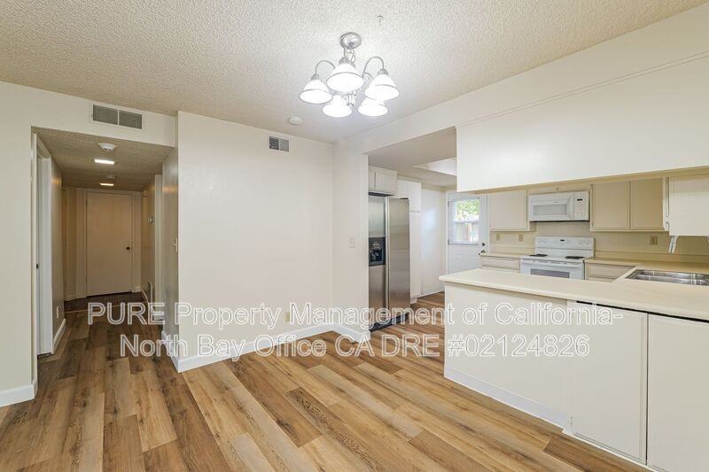 2326 Tachevah Dr - Photo 4 of 23