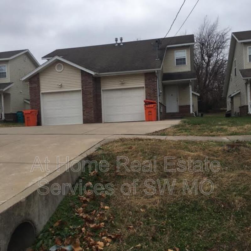 3033 N Fremont Ave - Photo 2 of 15