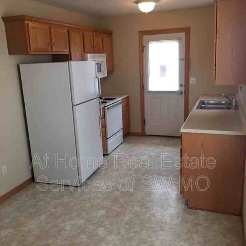 3033 N Fremont Ave - Photo 5 of 15