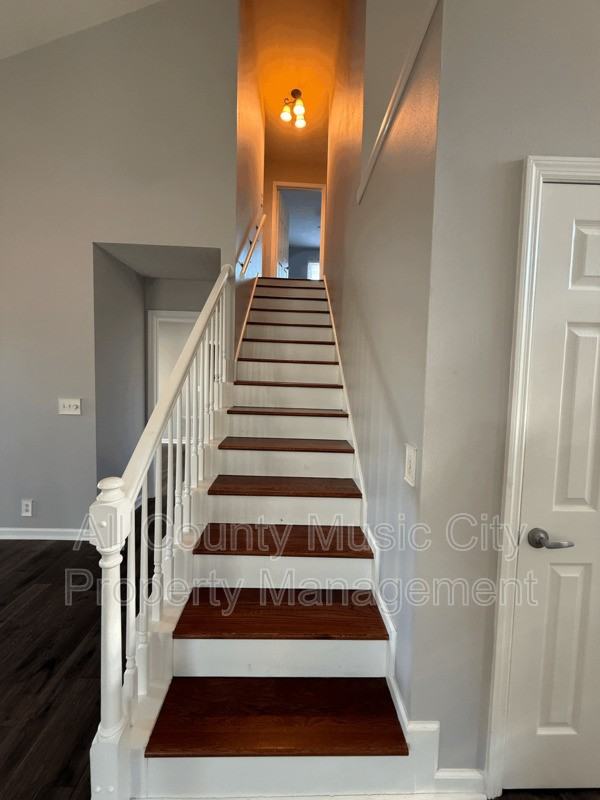 302 Park Glen Dr - Photo 4 of 17