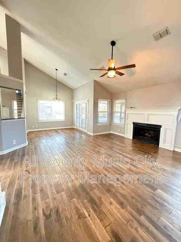 302 Park Glen Dr - Photo 5 of 17