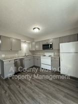 3120 Creekwood Dr - Photo 1 of 1