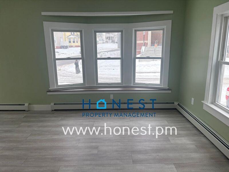 101 Sabattus St - Photo 4 of 24