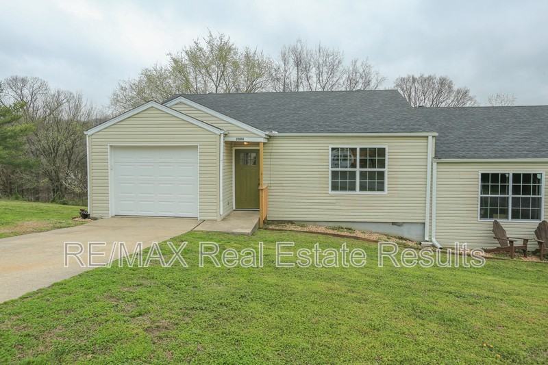 208 White Oak Dr Ne #A - Photo 3 of 22