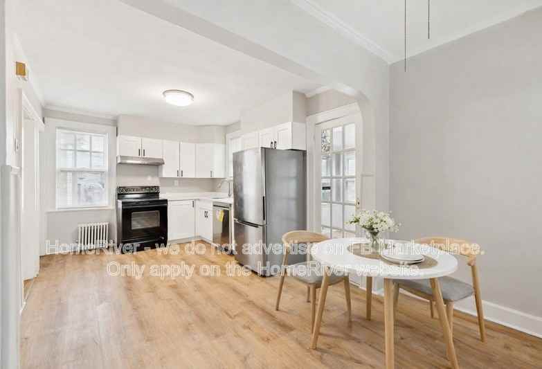 11 Cedar St - Photo 5 of 32