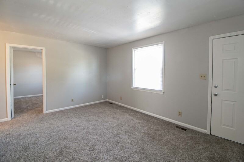 811 811 #D - Photo 3 of 20