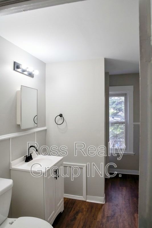 902 Mason St - Photo 6 of 7