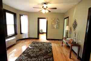 featured image of 10924 S Vernon Ave #3N