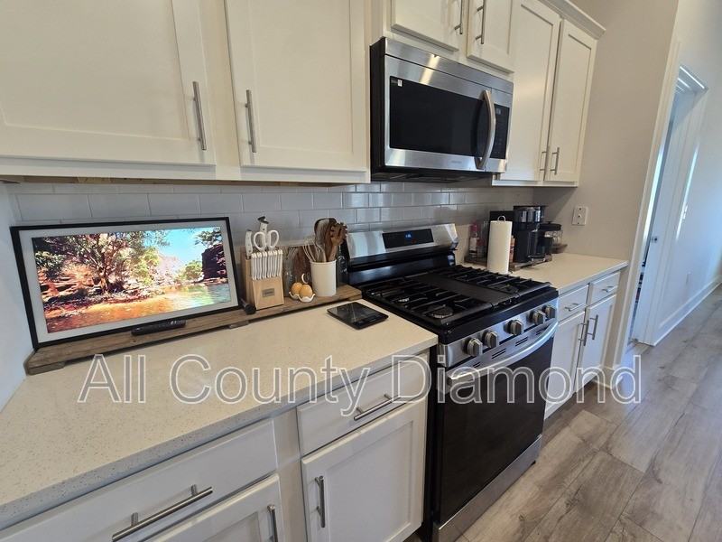 231 Boggy Creek Way - Photo 2 of 21